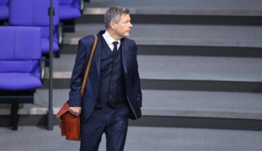 Robert Habeck legt sein Bundestagsmandat nieder – und teilt aus
