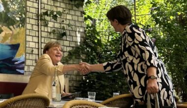 Ex-Kanzlerin Angela Merkel trifft Saskia Esken in Berlin beim Italiener