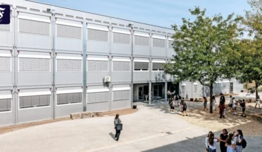 Gymnasium Süd in Frankfurt: Neue Containeranlage eingeweiht