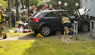 Unfall in Essen: Auto rammt Hauswand