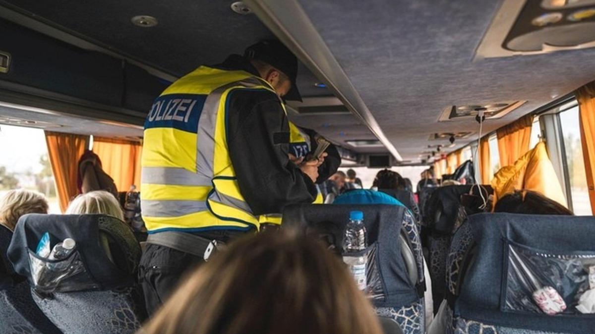 Busfahrt endet für 42-Jährige im Gefängnis