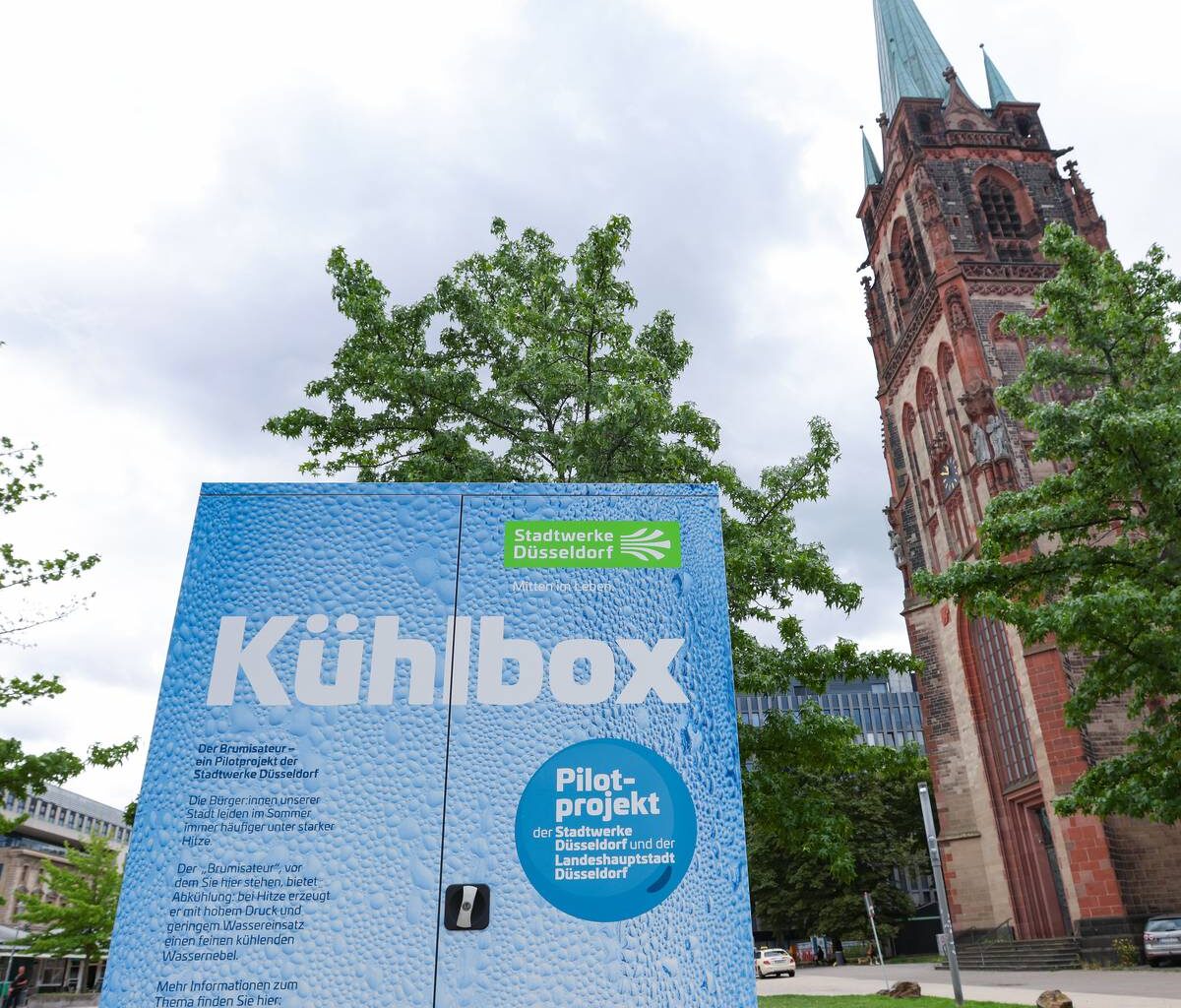 Neues Pilotprojekt: Brumisateur auf dem Kirchplatz