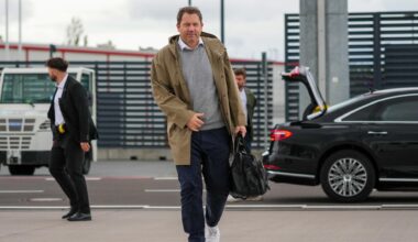 Lars Klingbeil (SPD), Bundesminister der Finanzen, kommt zum Abflug nach Washington D.C. auf dem militärischen Teil des Flughafens Berlin-Brandenburg (BER) an.