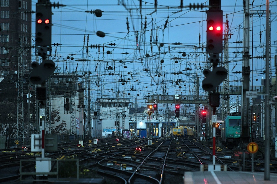 Streckensperrung ab 2028: Bonner Unternehmen fordern attraktive Alternativen für Bahn-Pendler