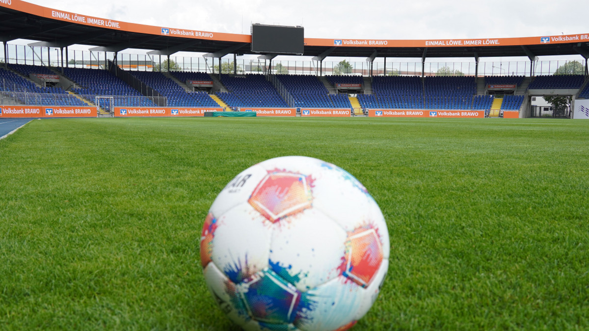 Sicher ins Stadion: BSVG verstärkt Linien für Eintrachtspiel