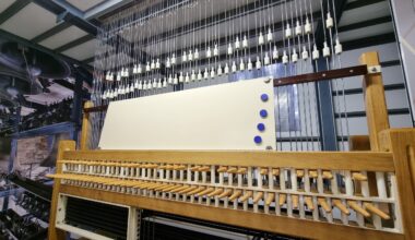 Glockenspieler aus Kanada gibt Carillonkonzert vom Roten Turm