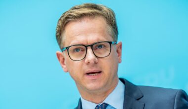 „Land mit Rücken zur Wand“: CDU verspricht „Paradigmenwechsel“ beim Bürgergeld – Juso-Chef geht „keinen Zentimeter mit“