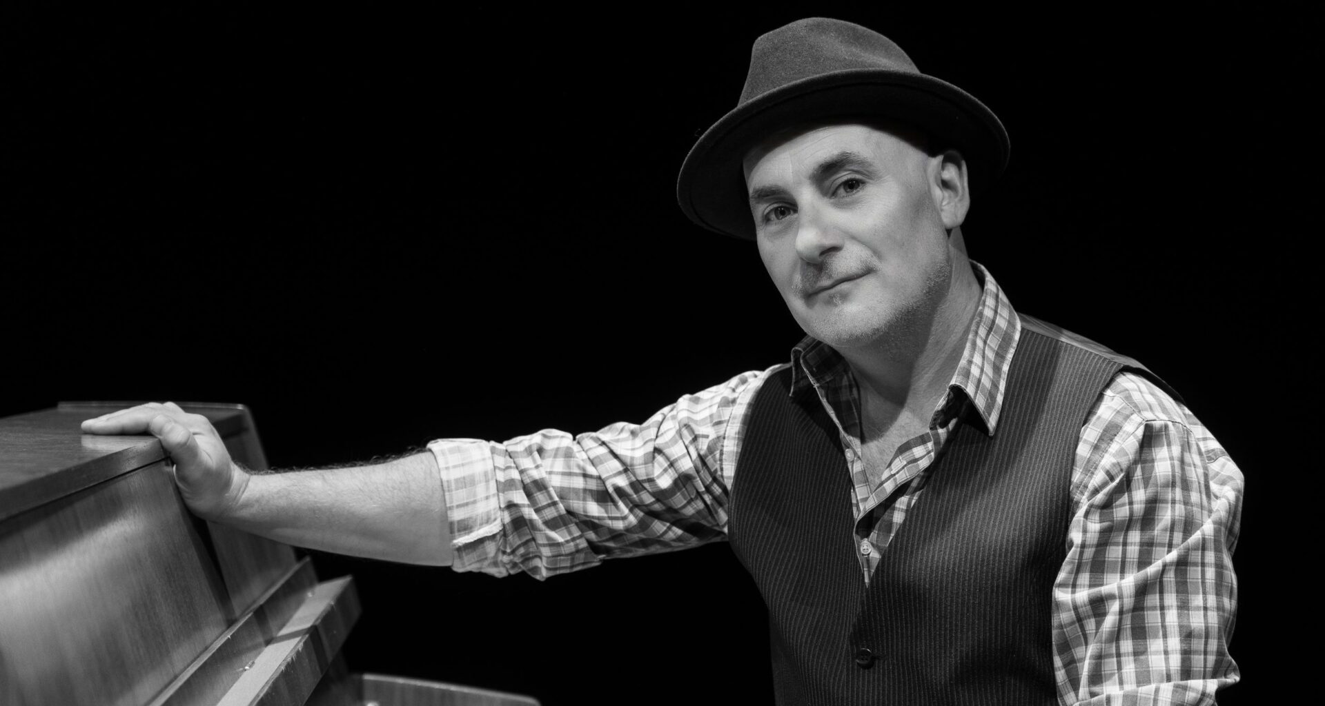 Die Stadtzeitung - Konzert im TiC-Theater: Gute Zeit mit Sascha Gutzeit