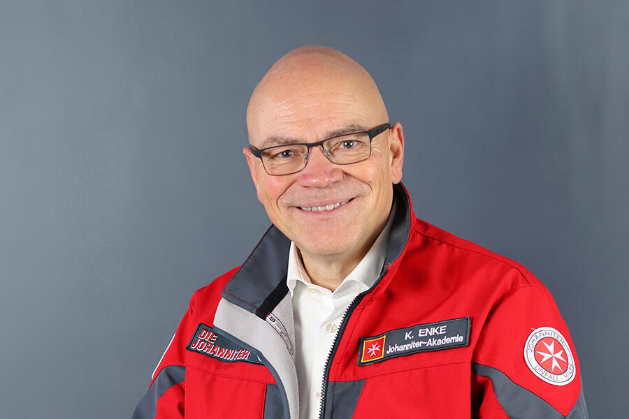 🎉 Überraschung zum 35. Dienstjubiläum – Danke, Kersten Enke! 🚑📚