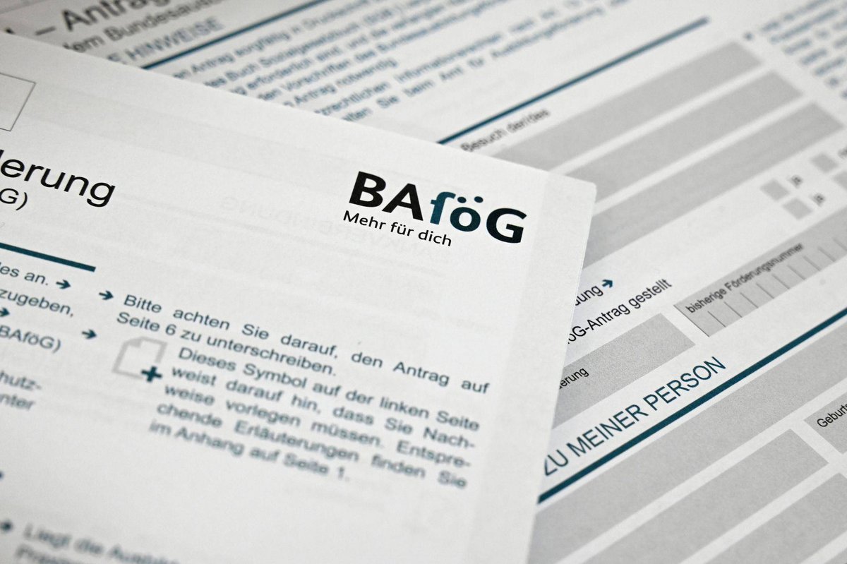 Wiesbaden | Bafög-Zahl sinkt auf niedrigsten Wert seit 2000