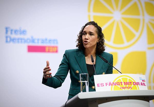 Berlin | FDP beginnt nach Wahldebakel mit Arbeit an neuem Programm