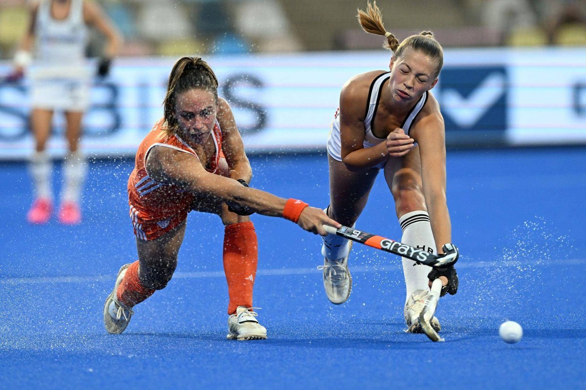 Mönchengladbach | Deutsche Hockey-Spielerinnen unterliegen Niederlande klar