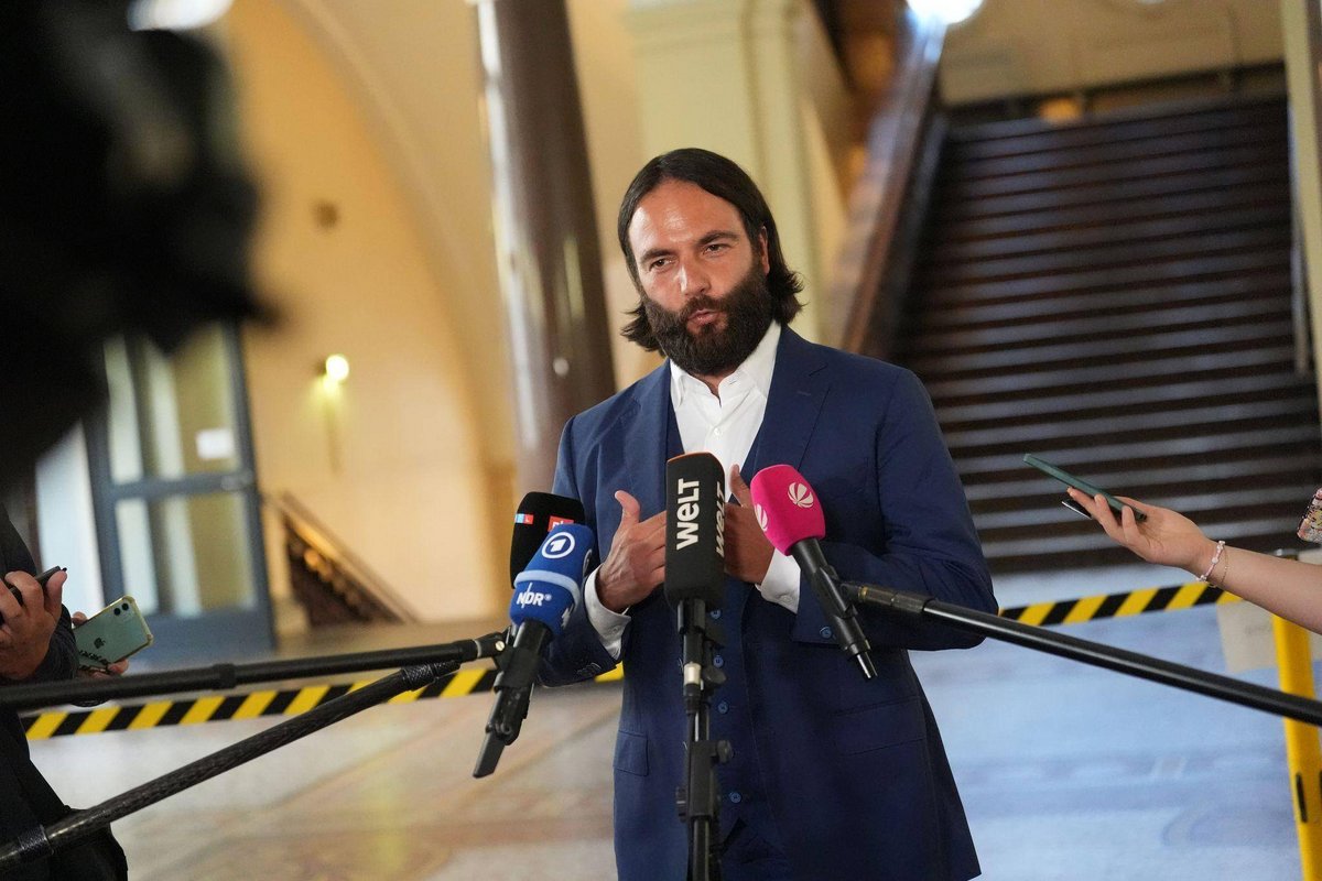 Hamburg | Ermittlungen gegen Anwalt von Christina Block wegen Titel