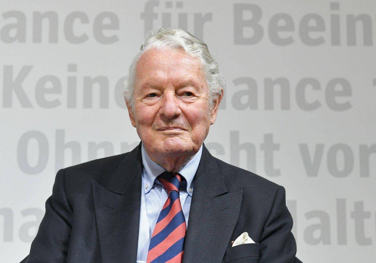 Hamburg | Trauer um Rolf Seelmann-Eggebert - Adelsexperte gestorben