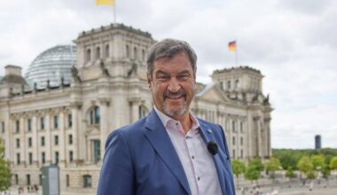 Berlin | Störung am Rande von ARD-Sommerinterview mit Söder