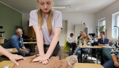 Halle | Herz-Druck-Massage beim Hund will gelernt sein