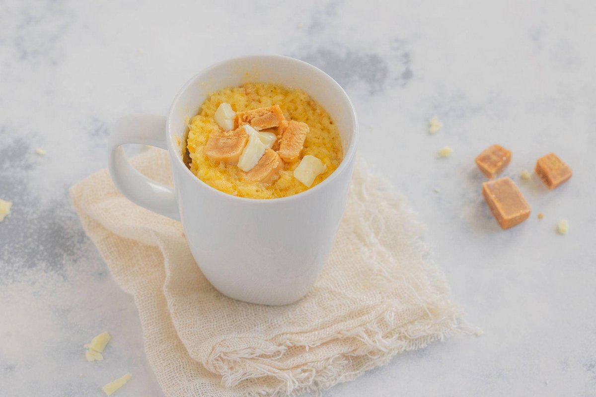Köln | Rezept für Tassenkuchen mit weißer Schokolade und Karamell