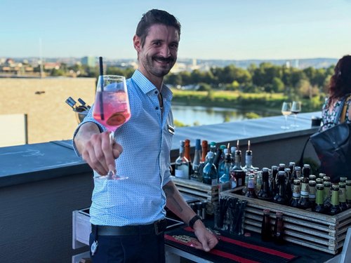 Elbuferei Restaurant & Bar Dresden: Sommervibes mit Rooftop-Drinks und Barbecue - Gourmetwelten