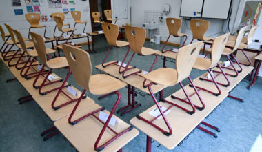 Hessen startet ins Schuljahr: Handyverbot, KI-Chatbot, mehr Lehrer