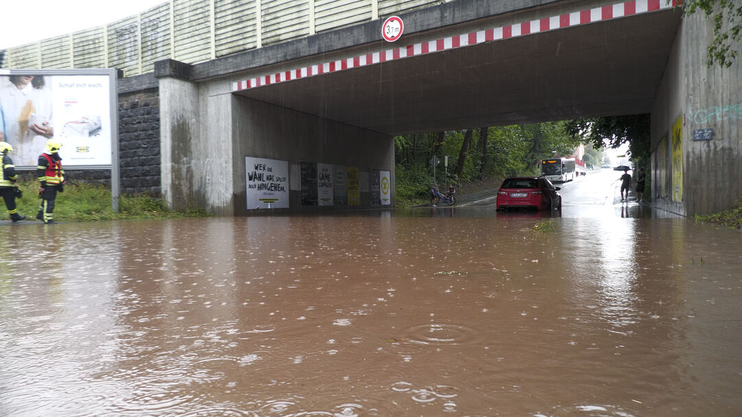 Hochwasser-Falle Jagdschänkenstraße: Stötzer kennt nur Pfützen