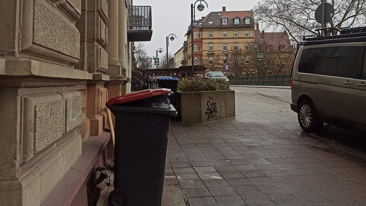 Müllchaos in der Südweststadt - Können Sammelstellen nun das Problem lösen?