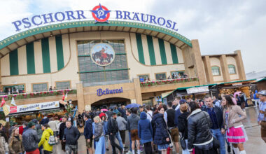 Oktoberfest 2025: Preis-Explosion in Festzelt auf den Wiesn – Steak kostet 229 Euro | Regional