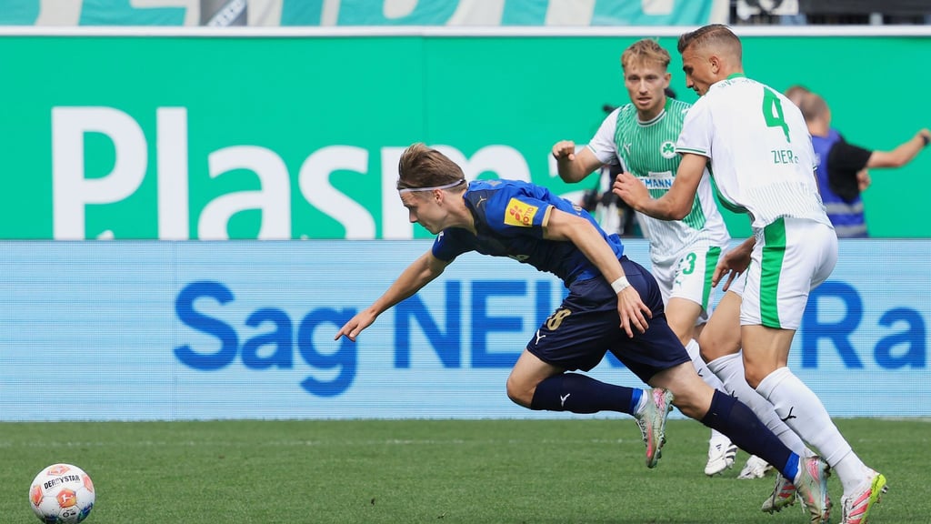 Kiel feiert in Fürth den ersten Saisonsieg
