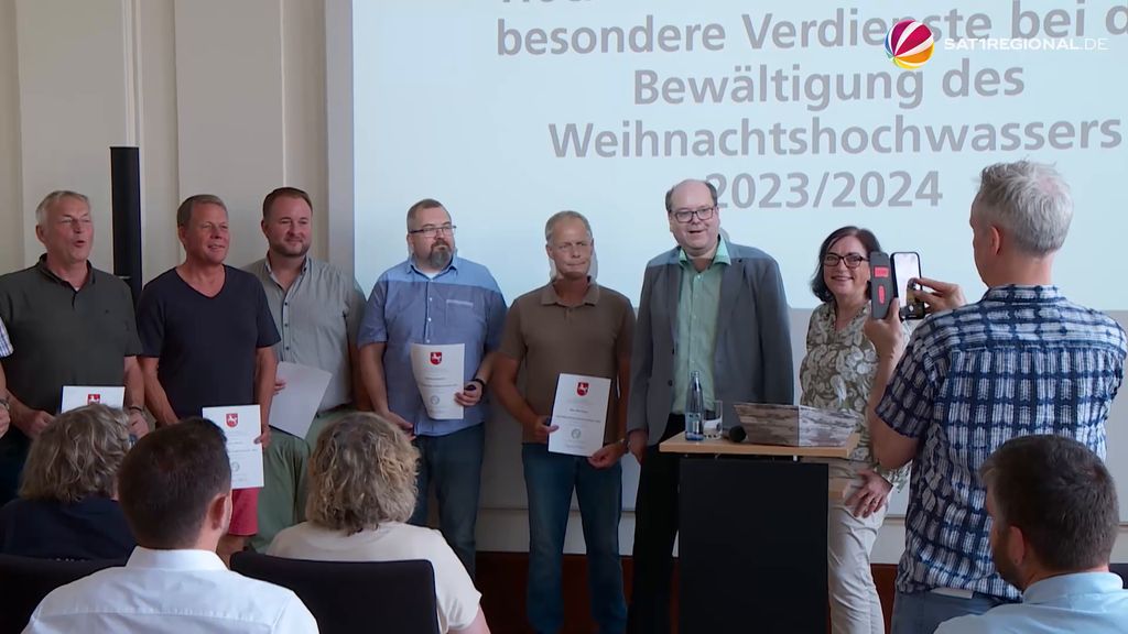 VIDEO | Hochwasserehrennadel an 59 Menschen in Hannover verliehen