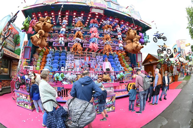 So ein Tag auf der Kirmes ist auch für die Kleinsten aufgregend.