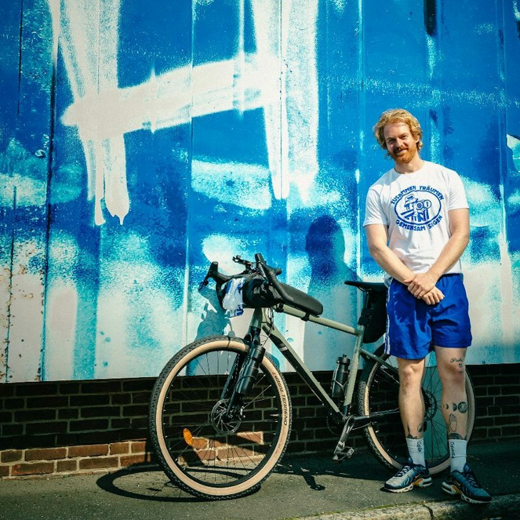 Hertha-Fan radelt zum Pokal-Spiel nach Münster