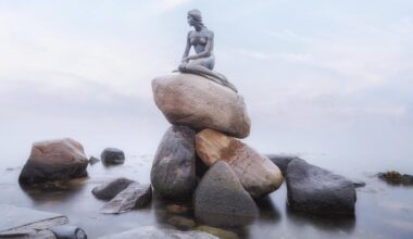 Die Statue der kleinen Meerjungfrau in Kopenhagen.