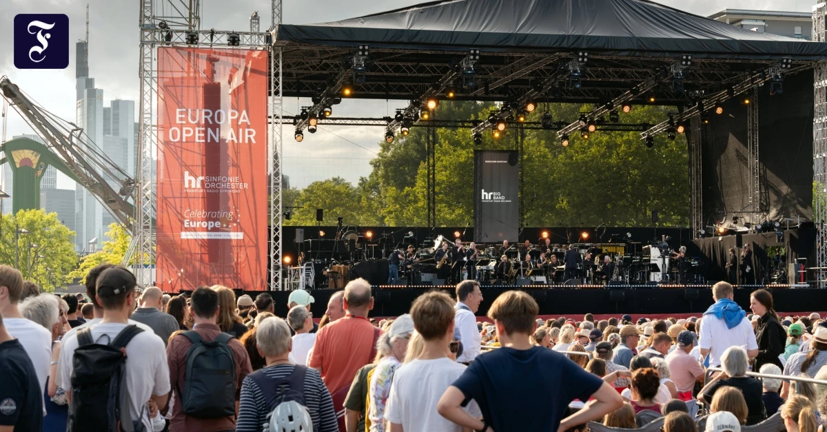Frankfurt: Europa Open Air Konzert an der Weseler Werft