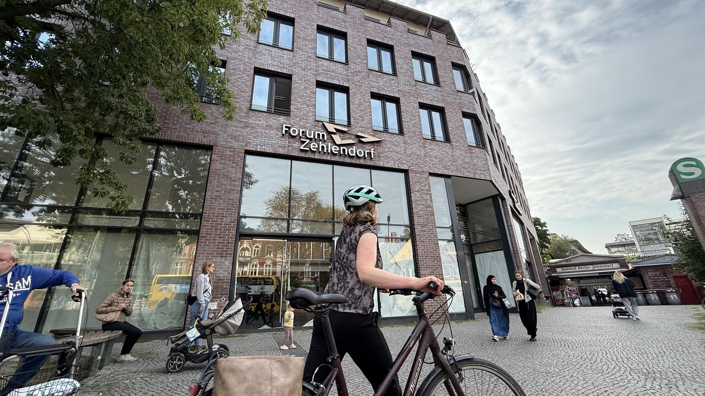 Lebensmitteldiscounter zieht an den S-Bahnhof