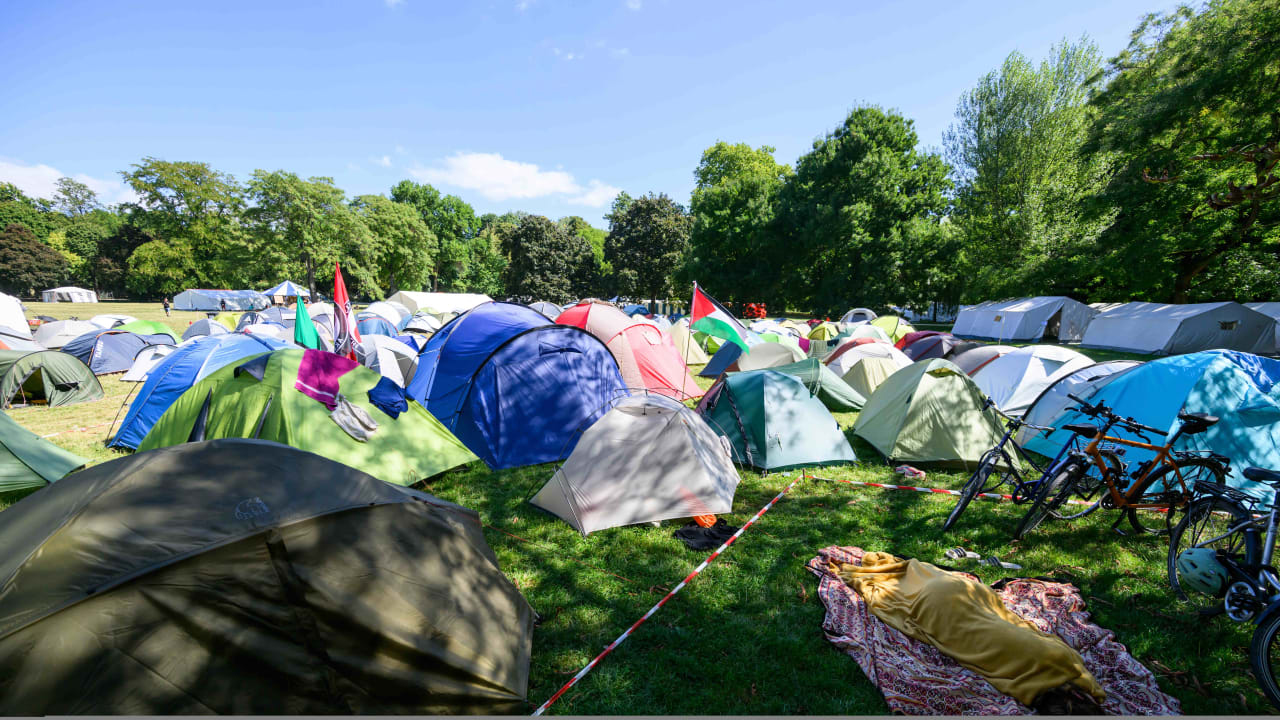 Linksradikale Zeltstadt in Frankfurts größtem Park | Politik