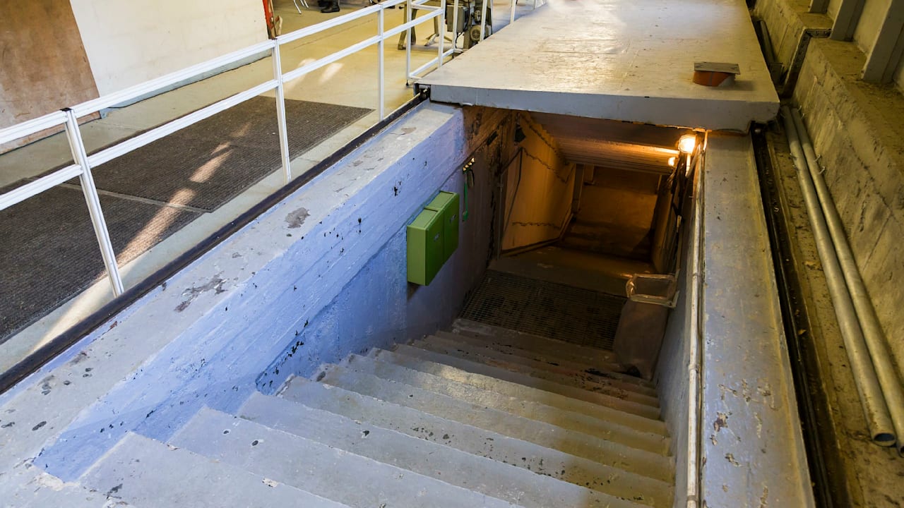 Zuflucht im Ernstfall: Kein einziger Bunker im Osten Deutschlands! | Politik