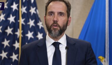 Liveblog USA unter Trump: Kamala Harris: Wächter der Gewaltenteilung haben „kapituliert“