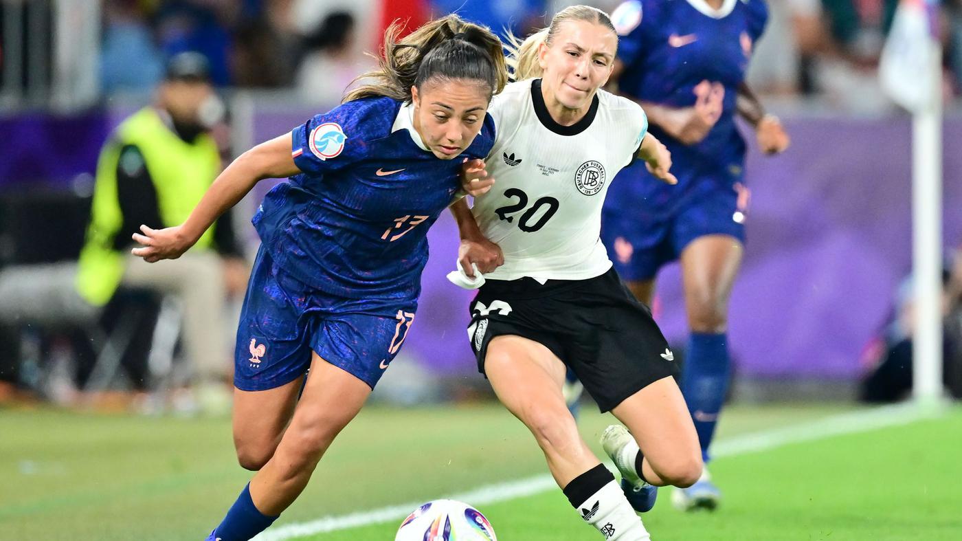 DFB-Frauen in Düsseldorf gegen Frankreich
