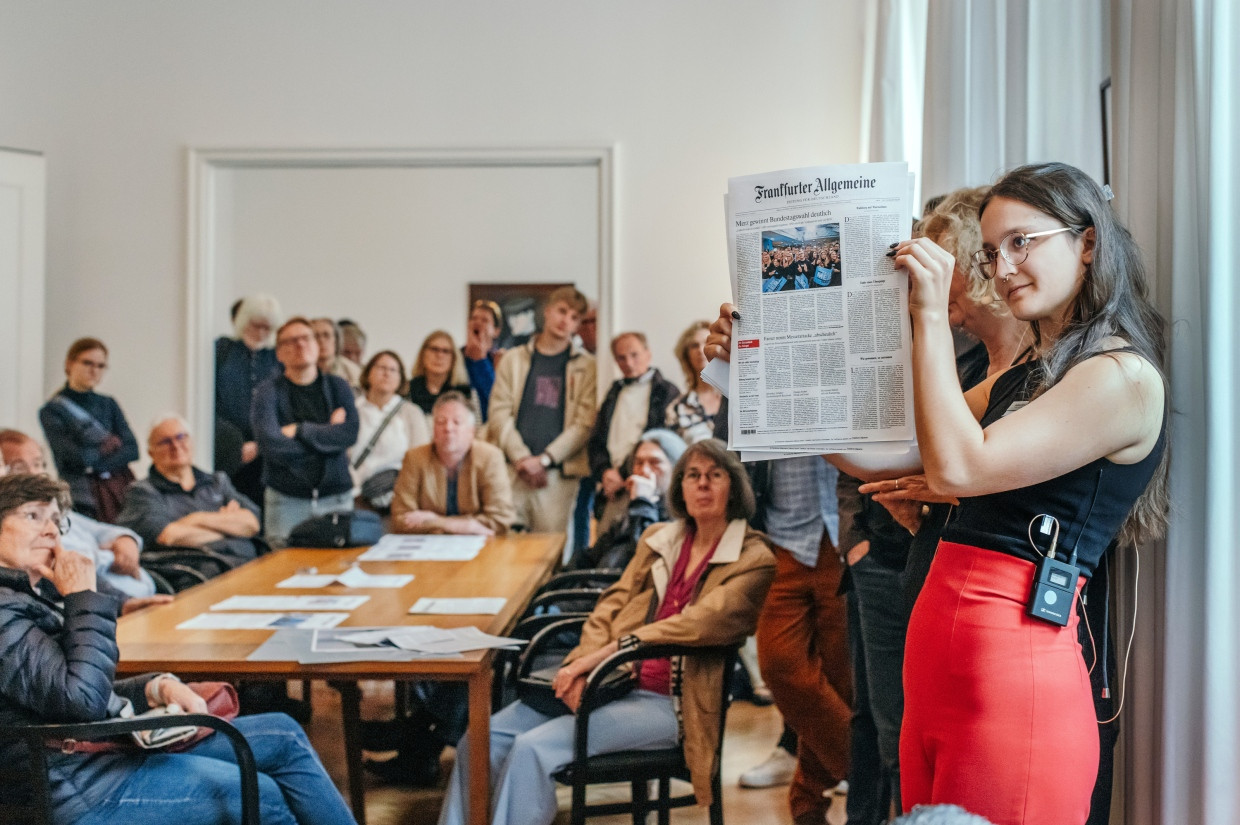 Die Kunst des Zeitungsmachens: Interessierte Gäste beim Tag der offenen Tür am 23. August in den Räumen der Berliner Redaktion der Frankfurter Allgemeinen Zeitung