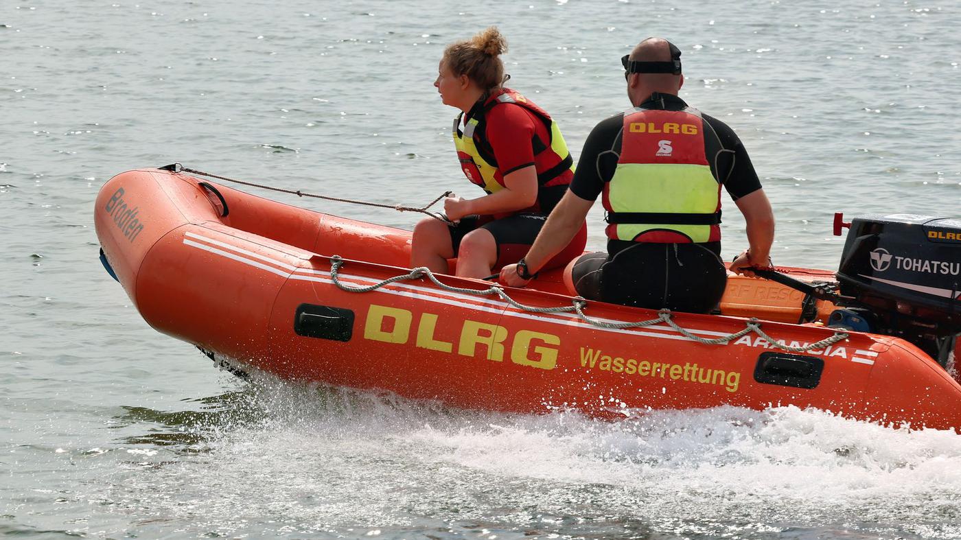 Berliner Junge nach Sprung ins Wasser gerettet