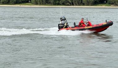 Rat soll über Badeverbot am Rhein in Köln entscheiden