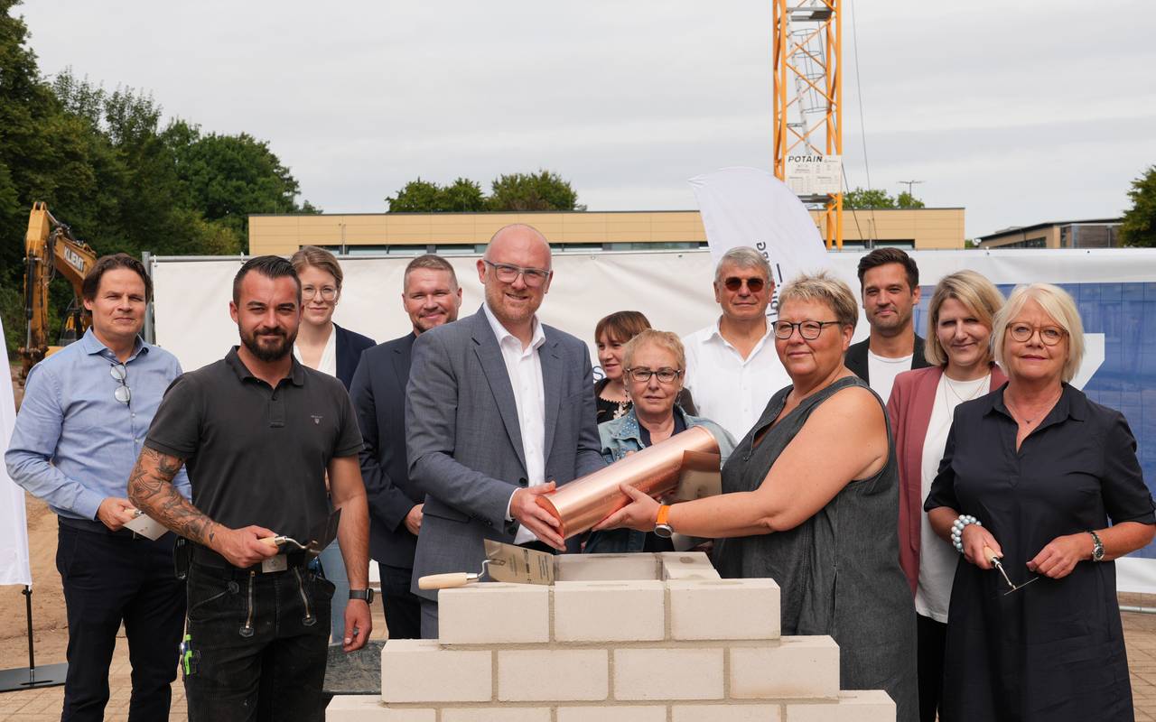 Grundsteinlegung an der Heinrich-Heine-Gesamtschule in Rheinhausen