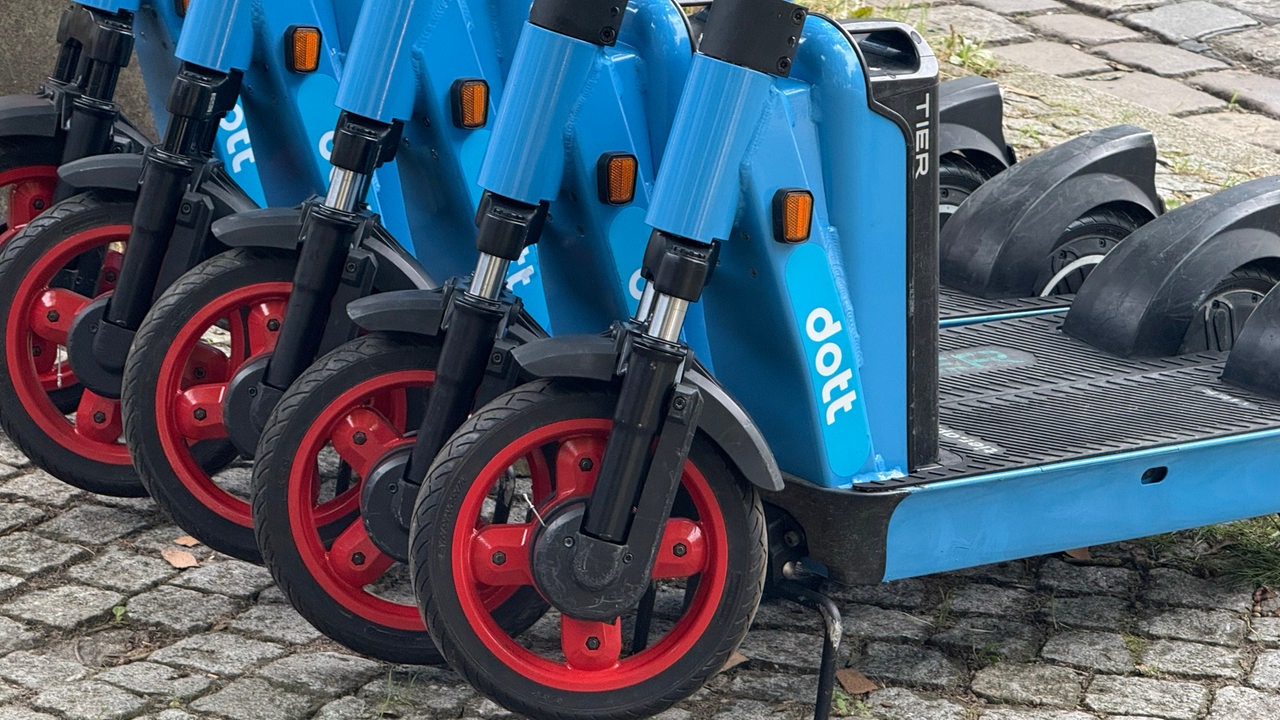 Darum sehen einige E-Scooter in Bremen jetzt anders aus