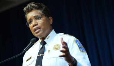 USA News: Polizeichefin von Washington bleibt im Amt - Politik