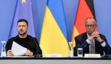 Ukraine News: Selenskij und Merz informieren nach Video-Schalte mit Trump - Politik