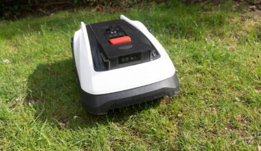 Der Ecovacs Goat O800RTK in der Frontansicht
