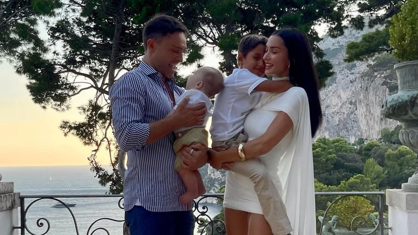 Ed Westwick und Amy Jackson mit ihren Söhnen