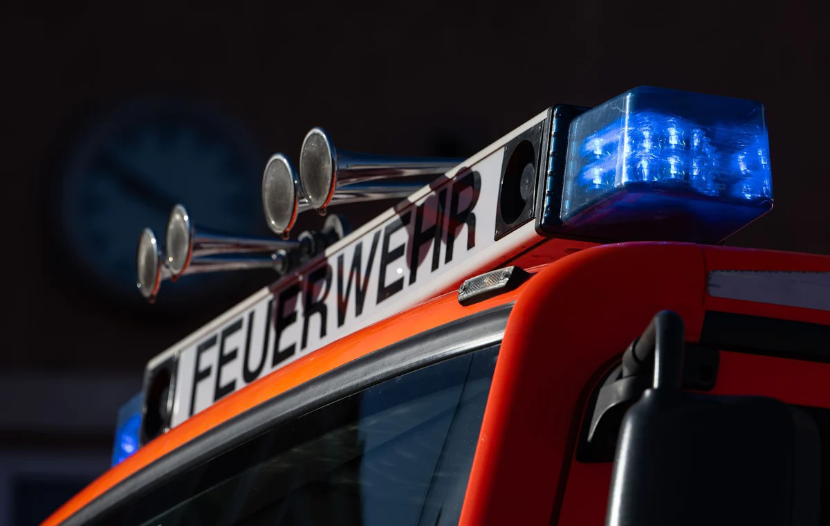Einsatz in Fachklinik - Feuer in Düsseldorfer Psychiatrie – keine Verletzten - Panorama