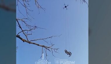 Ukrainer fliegen E-Bike mit Drohne zu eingekesseltem Soldaten - dem gelingt Erstaunliches