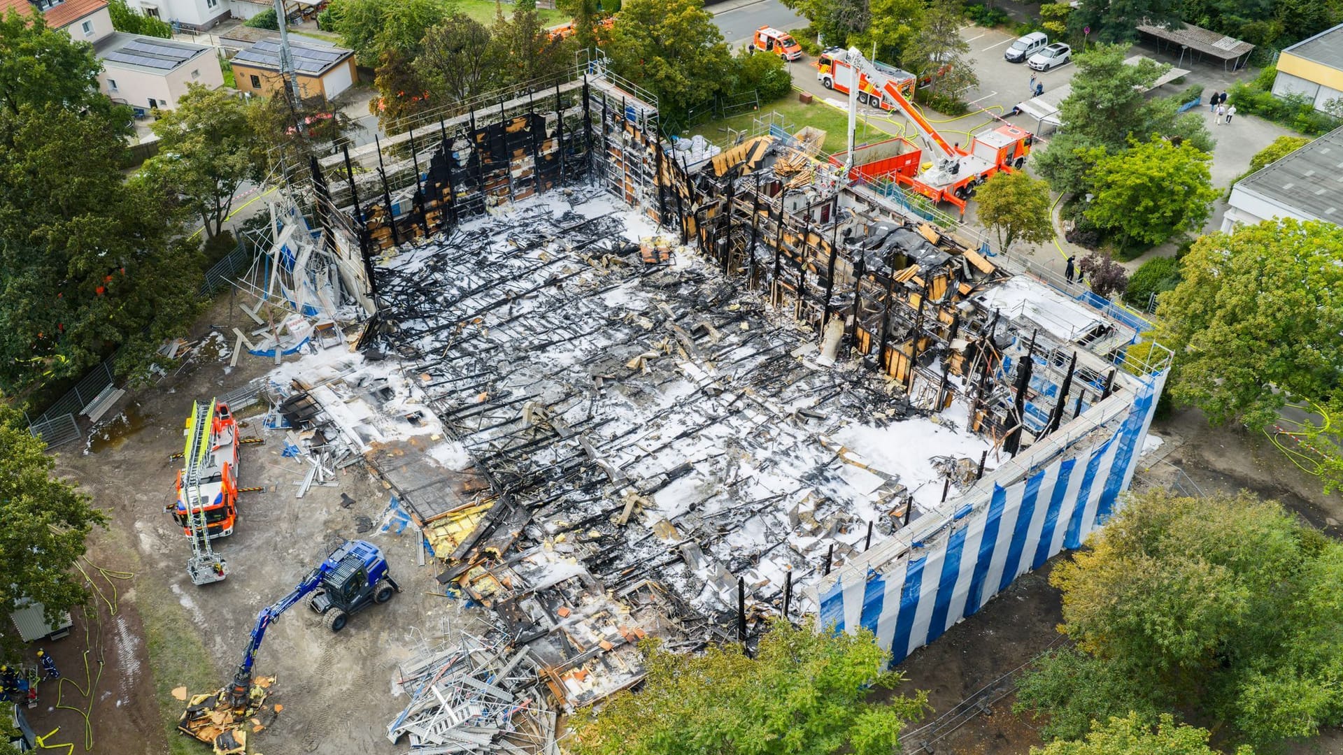 Brand einer Sporthalle in Hannover