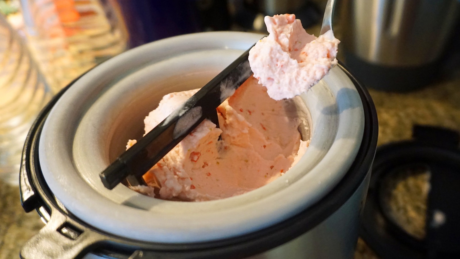 Eis selber machen mit dem Eis-Abitur - Alles in Butter - Sendungen - WDR 5 - Radio